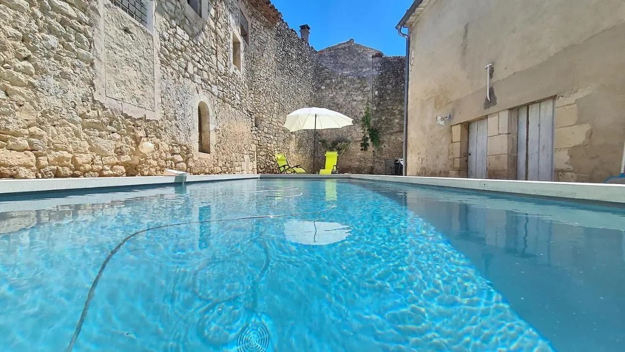 La Maison Bleue Cereste