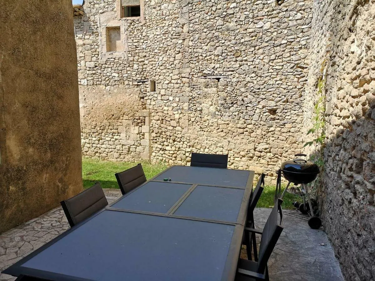 La Maison Bleue Cereste