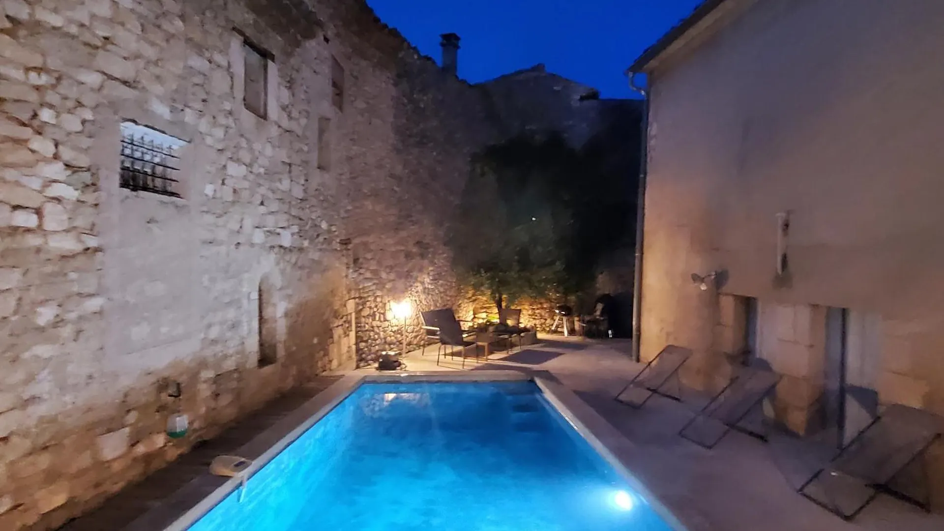 Semesterbostad La Maison Bleue Céreste